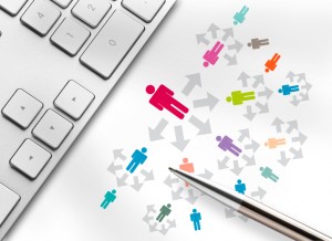 Social Media Marketing diagram with computer keyboard and mouse.