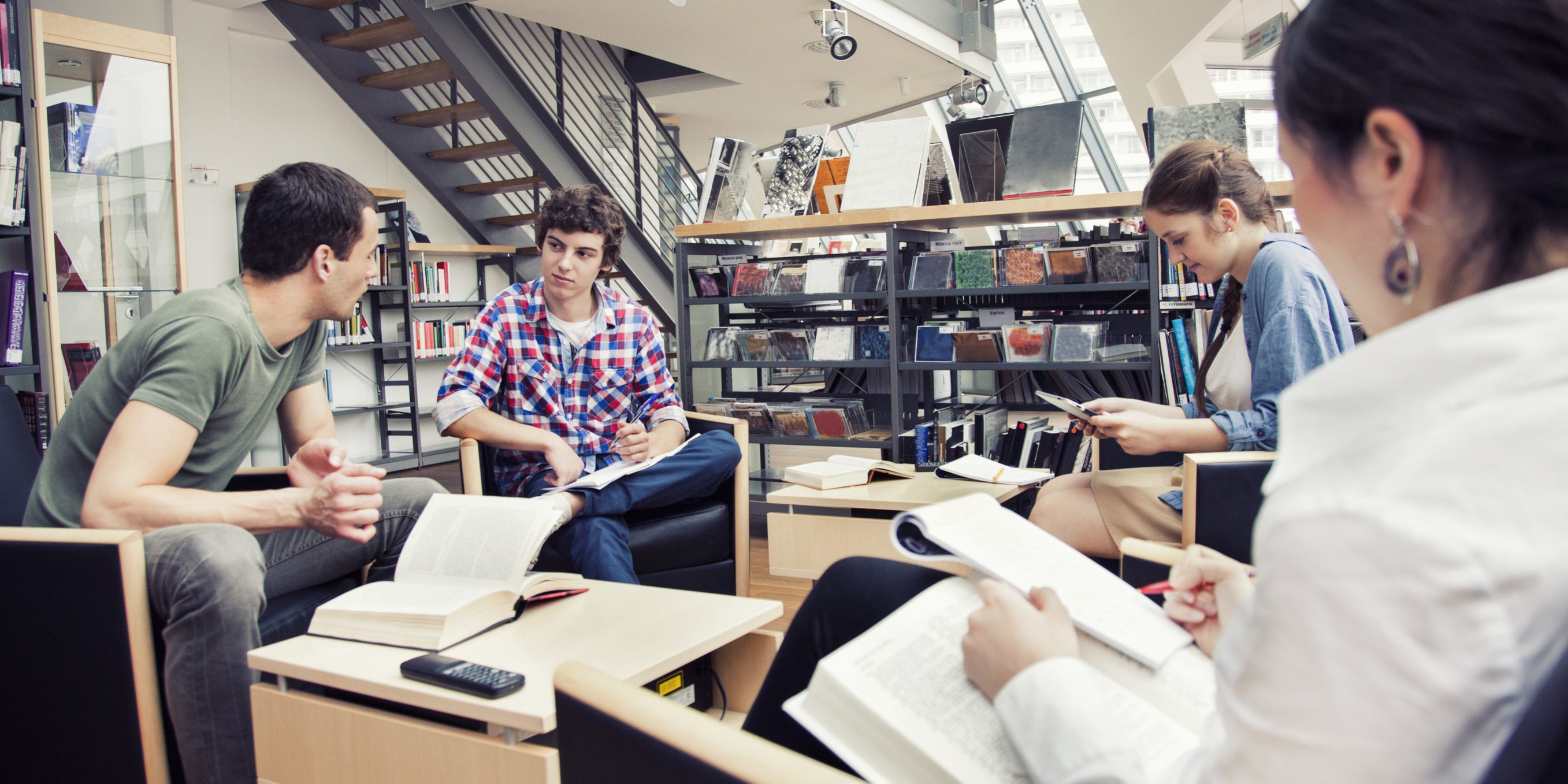 Herramientas trabajo colaborativo Sharepoint, Google Docs, Slack, Yammer, Mindmaster...