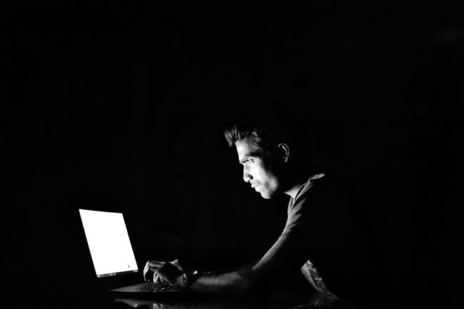 Cómo prevenir las suplantaciones de identidad online Nominalia protege tu web contra la ciberocupación
