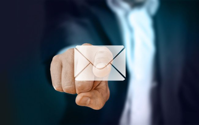 En los negocios evita usar una dirección de correo gratuita